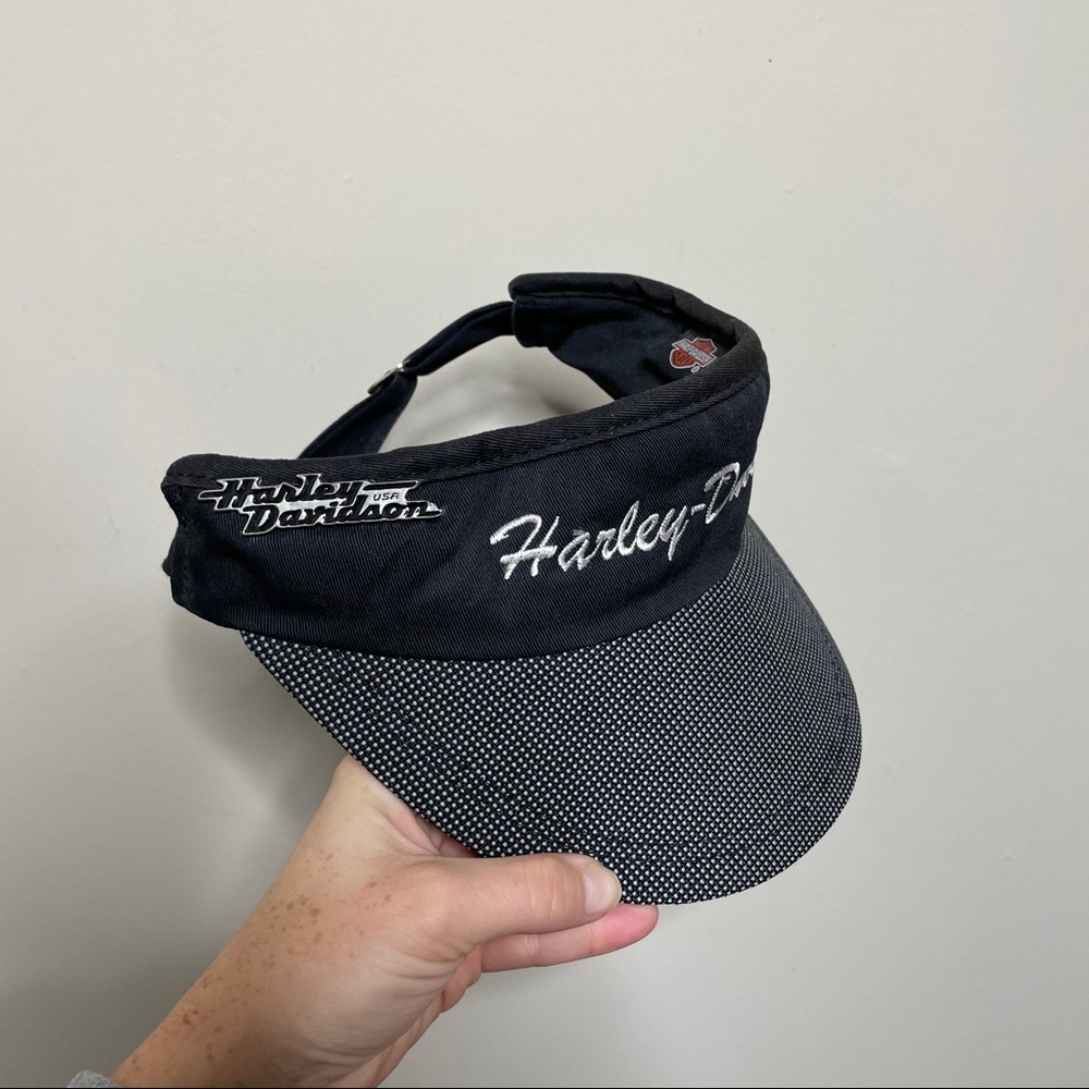 Harley Davidson vintage visor with enamel pin